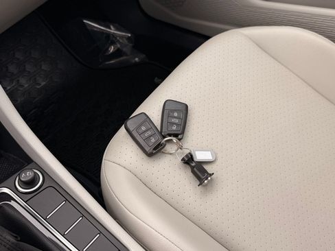 Used 2019 Volkswagen Jetta SE FWD image 38