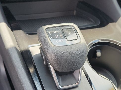 Used 2023 Nissan Rogue SV AWD/4WD image 14