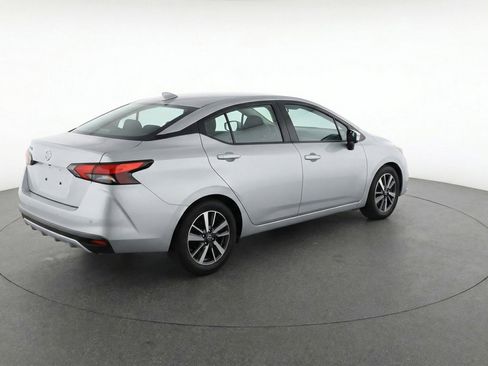 Used 2025 Nissan Versa SV image 9