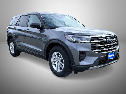 New 2026 Ford Explorer Active image 3