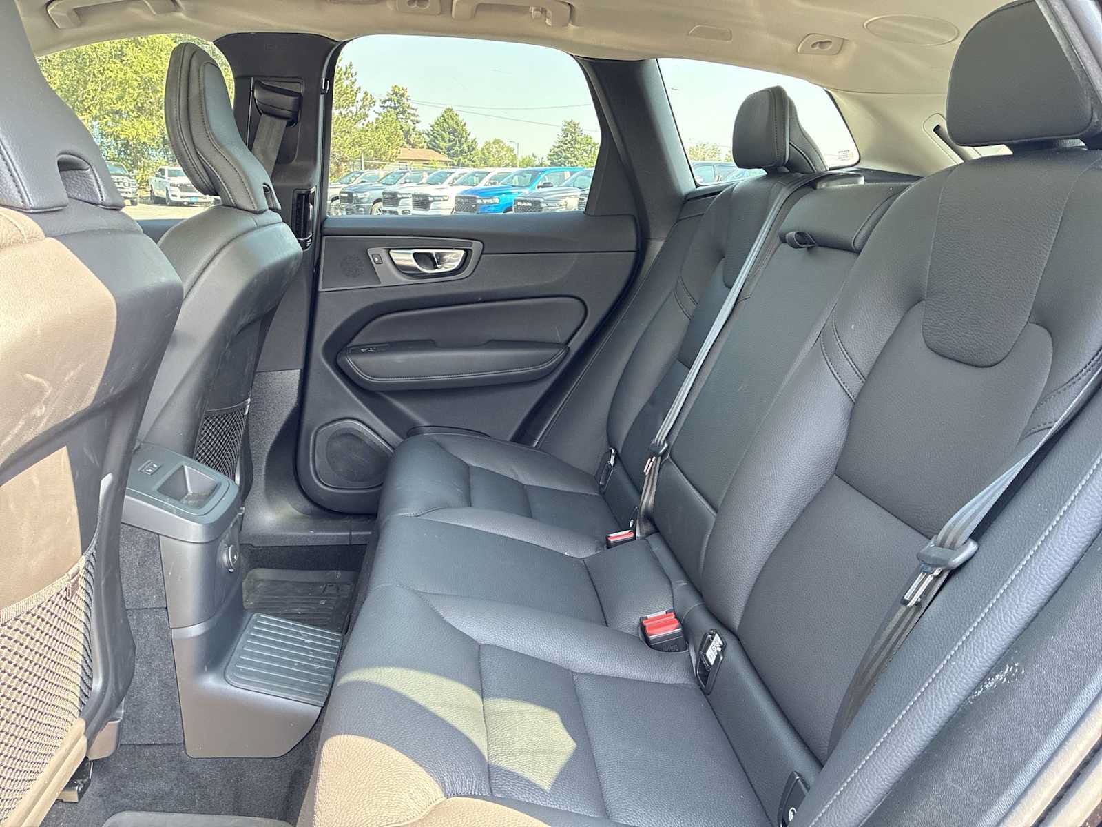 Used 2024 Volvo XC60 T8 Plus w/ Protection Package Premier AWD/4WD image 24