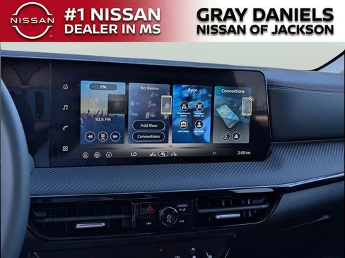 New 2026 Nissan Kicks SR w/ Cold Weather Package image 11