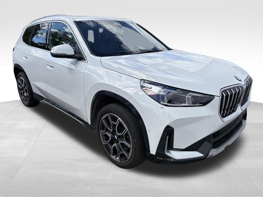 Certified 2025 BMW X1 xDrive28i w/ Convenience Package AWD/4WD image 5