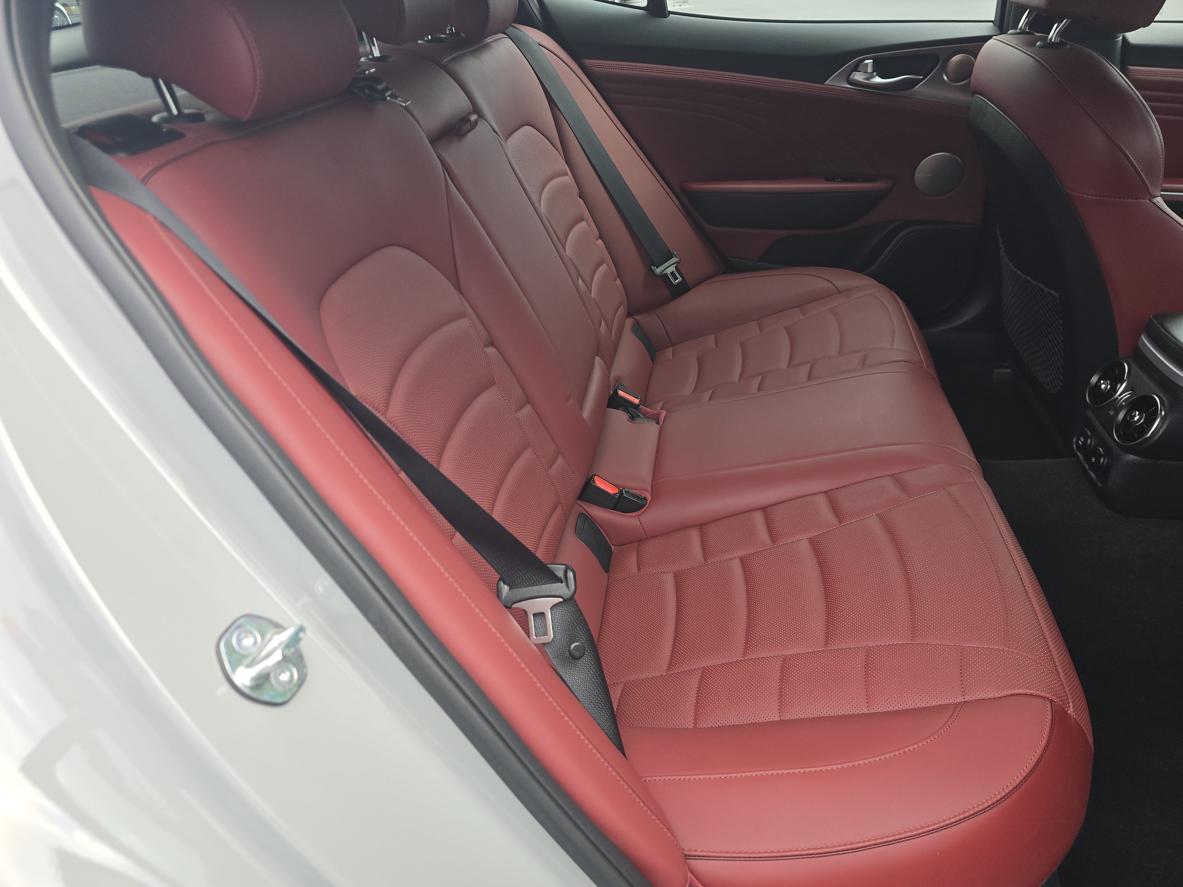 Used 2023 Kia Stinger GT2 RWD image 18