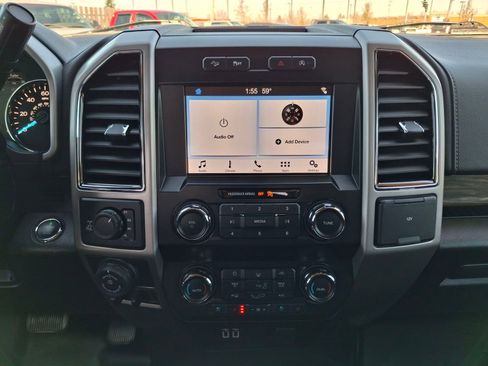 Used 2019 Ford F150 Lariat w/ Trailer Tow Package image 11