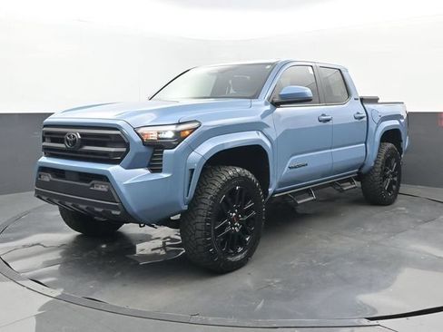 Used 2026 Toyota Tacoma SR5 RWD image 21