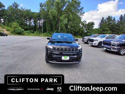 Certified 2025 Jeep Compass Limited w/ High Altitude Package AWD/4WD image 2