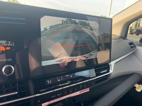 New 2026 Toyota Sienna XLE image 24