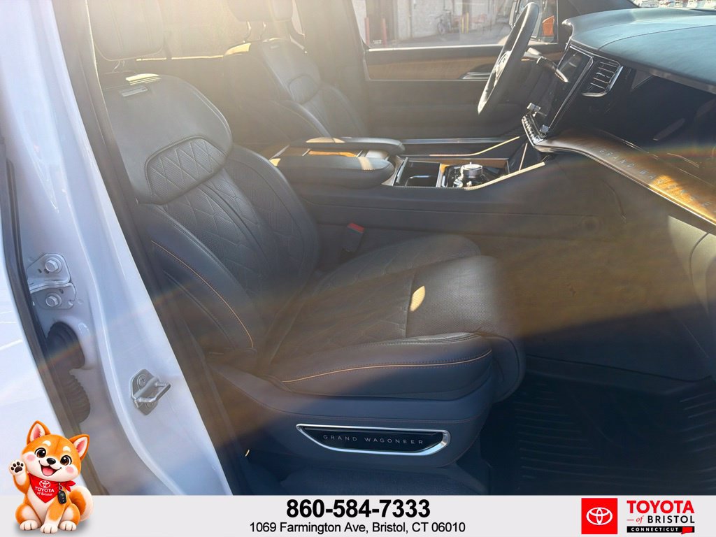 Used 2023 Jeep Grand Wagoneer Series III AWD/4WD image 49
