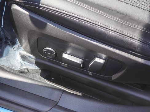 New 2026 BMW 330i Sedan w/ M Sport Package RWD image 20