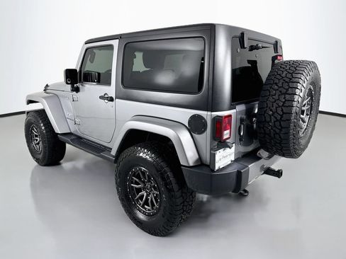 Used 2016 Jeep Wrangler Sahara AWD/4WD image 3