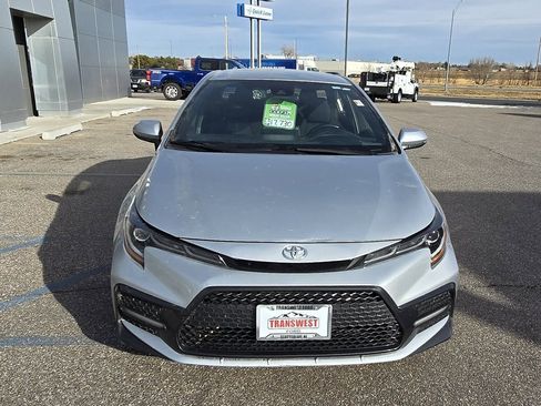 Used 2020 Toyota Corolla SE image 3