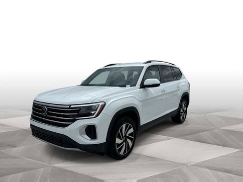Used 2025 Volkswagen Atlas SE FWD image 4