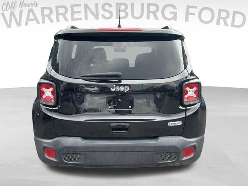 Used 2020 Jeep Renegade Latitude FWD image 6