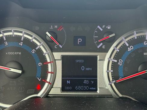 Used 2016 Toyota 4Runner Limited image 10