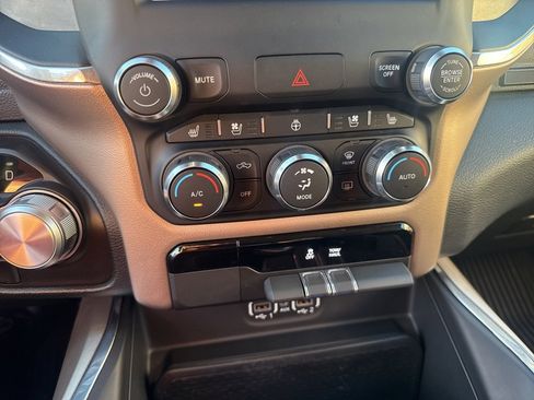 Certified 2022 RAM 1500 Laramie image 21