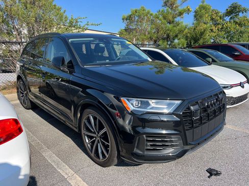 Used 2023 Audi Q7 3.0T Prestige w/ Prestige Package AWD/4WD image 3