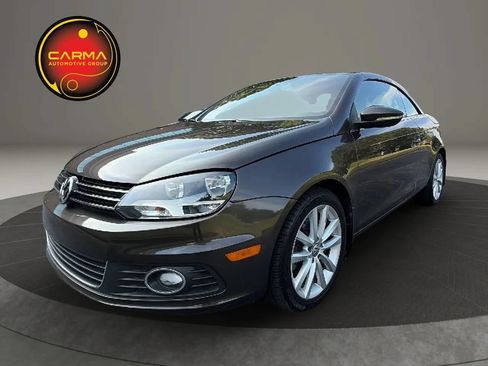 Used 2014 Volkswagen Eos Komfort FWD image 2