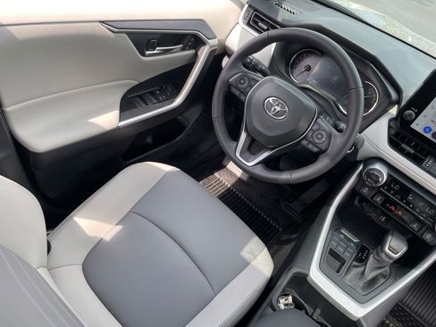 Certified 2025 Toyota RAV4 XLE Premium image 14