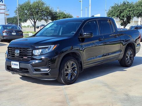 Used 2023 Honda Ridgeline Sport image 3