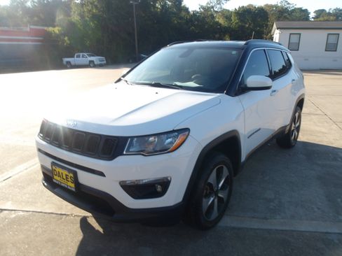 Used 2018 Jeep Compass Latitude w/ Popular Equipment Group image 2