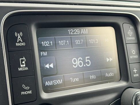 Used 2013 RAM 1500 Classic SLT w/ Premium Display Pkg AWD/4WD image 3