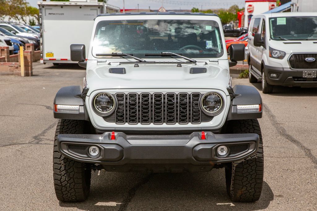 Used 2025 Jeep Gladiator Rubicon AWD/4WD image 3
