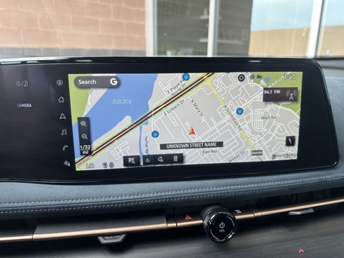 Used 2023 Nissan Ariya image 25