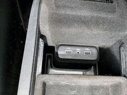 Used 2017 Dodge Charger R/T image 19