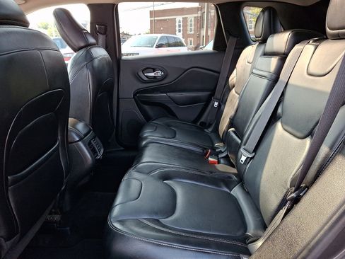 Used 2015 Jeep Cherokee Limited AWD/4WD image 10