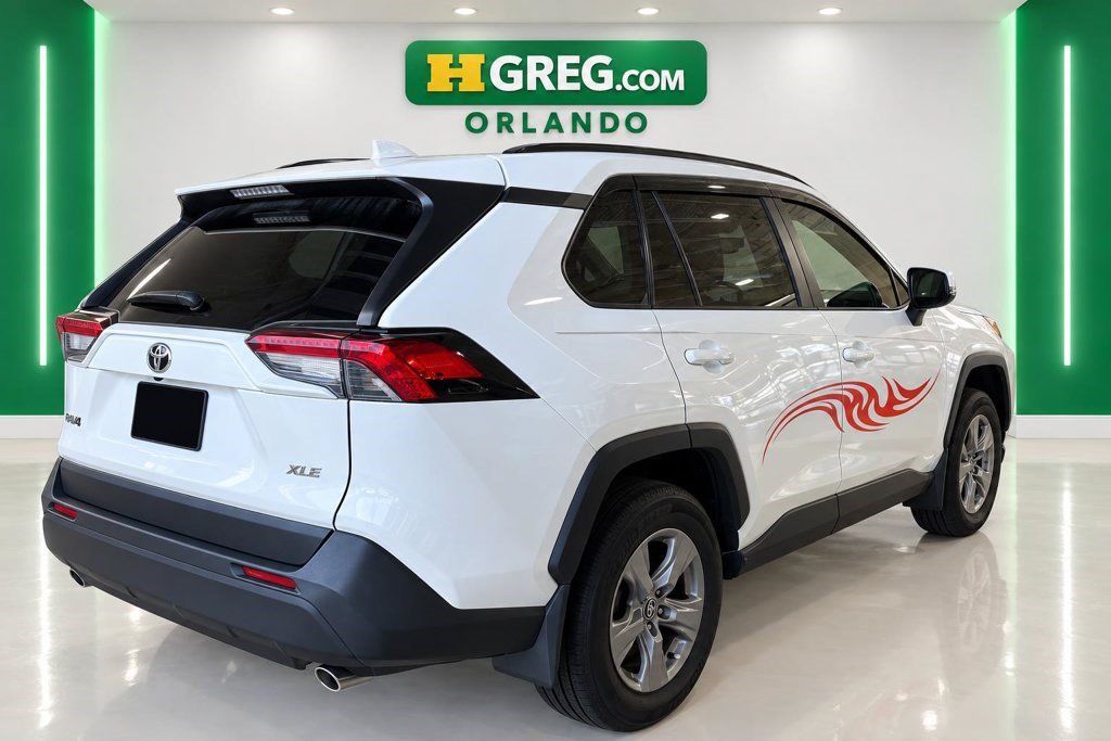 Used 2024 Toyota RAV4 XLE w/ Convenience Package FWD image 7