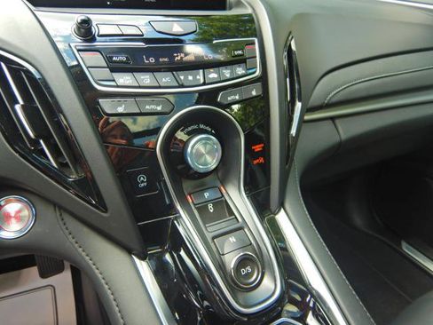 Used 2023 Acura RDX SH-AWD image 18