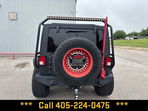 Used 2013 Jeep Wrangler Unlimited Rubicon w/ Connectivity Group AWD/4WD image 7