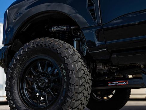 Used 2025 Ford F350 Platinum w/ Tremor Off-Road Package image 40