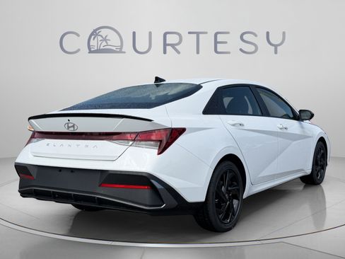 New 2026 Hyundai Elantra SEL Sport FWD image 5
