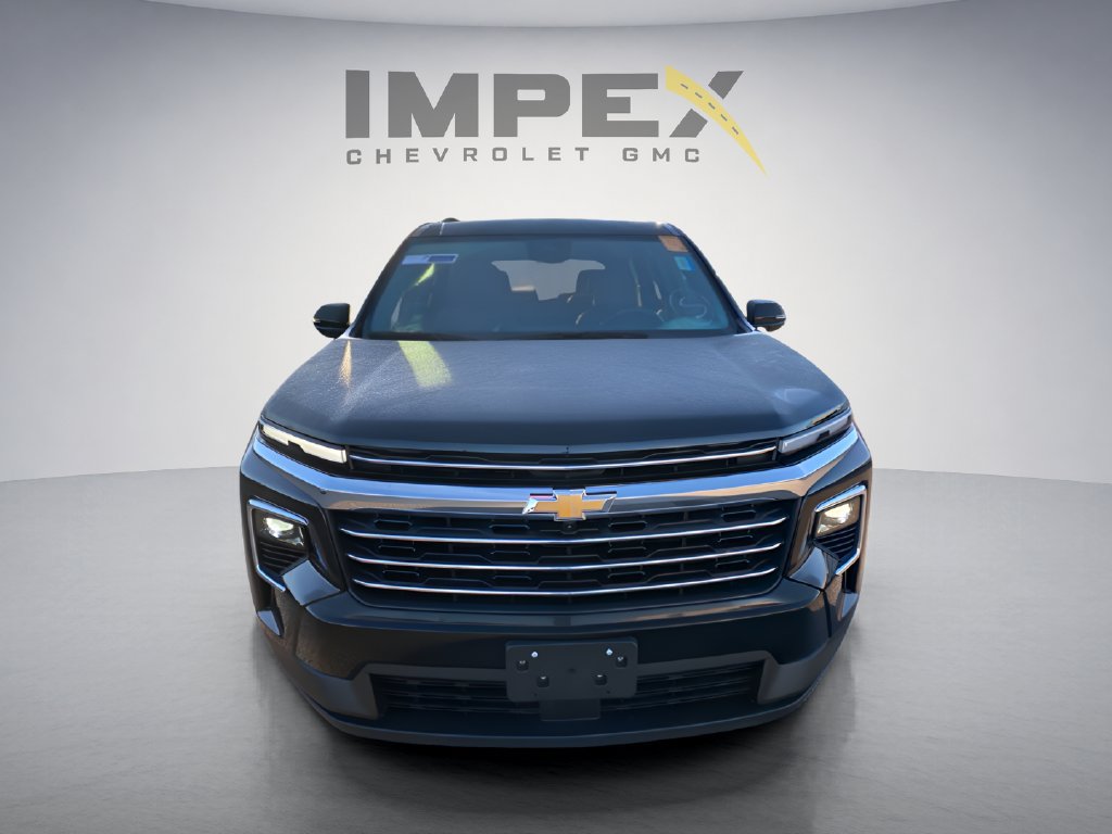 Used 2026 Chevrolet Traverse LT w/ Driver Confidence Package FWD image 8