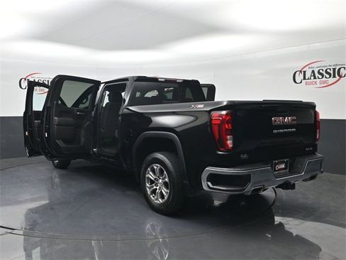 Used 2020 GMC Sierra 1500 SLE w/ SLE Value Package image 31