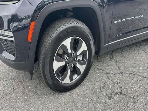 Used 2023 Jeep Grand Cherokee 4WD 4xe image 23