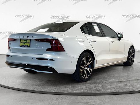 Used 2024 Volvo S60 B5 Core FWD image 4