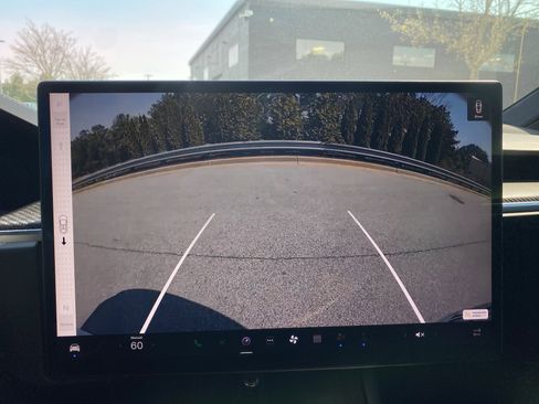 Used 2022 Tesla Model X Plaid image 31