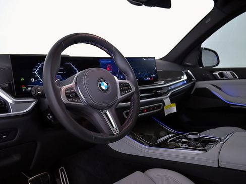 Used 2026 BMW X5 M60i AWD/4WD image 13