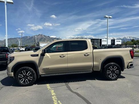 Used 2022 GMC Sierra 1500 AT4 w/ AT4 Premium Package AWD/4WD image 7