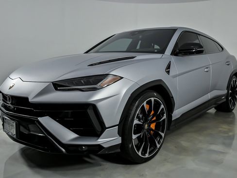 Used 2023 Lamborghini Urus S AWD/4WD image 6