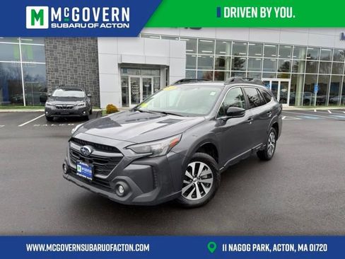 Used 2025 Subaru Outback Premium image 1