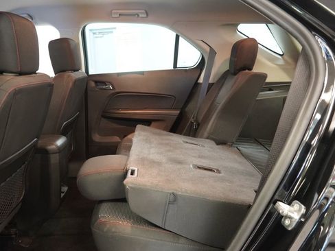 Used 2017 Chevrolet Equinox LS FWD image 27