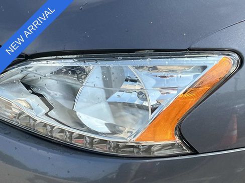 Used 2015 Nissan Sentra SV w/ Style Package FWD image 9