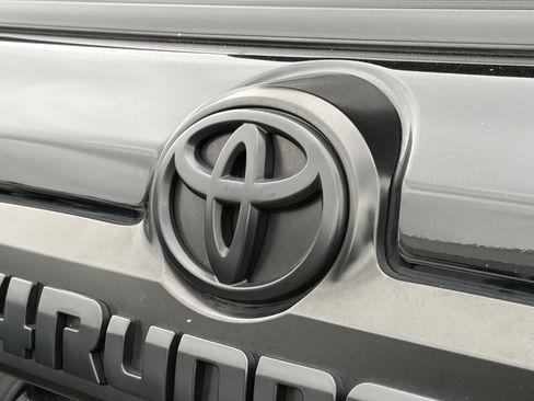 Certified 2024 Toyota 4Runner TRD Off-Road Premium w/ Off Road Premium Plus Package AWD/4WD image 4