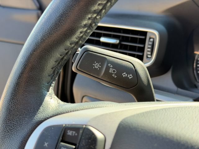 Used 2023 Ford Explorer XLT w/ Equipment Group 202A AWD/4WD image 40