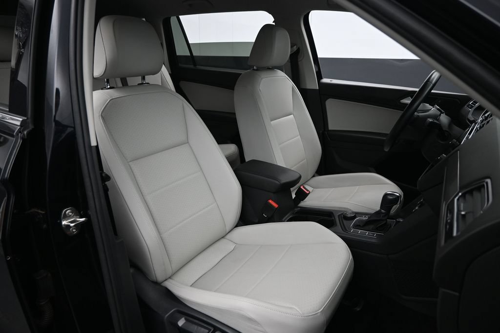 Used 2019 Volkswagen Tiguan SEL AWD/4WD image 22