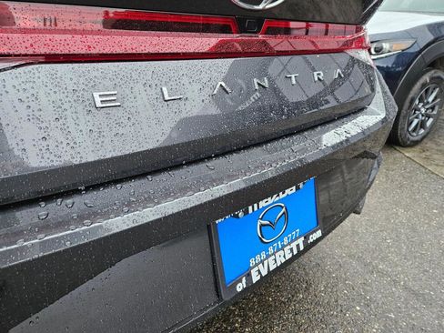 Used 2023 Hyundai Elantra SEL image 10